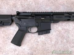 Carabina Ruger Ar 556 cal 223 rem canna 18 pollici pari al nuovo Carabina Ruger Ar 556 cal 223 rem canna 18 pollici pari al nuovo