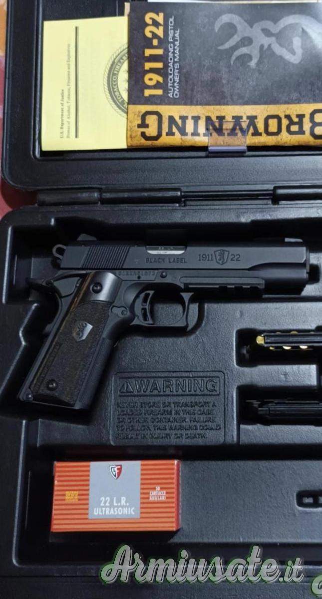 Browning mod. 1911 Black label cal. 22lr versione speciale Browning mod. 1911 Black label cal. 22lr versione speciale