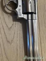 Smith & Wesson 686-4  357 Magnum