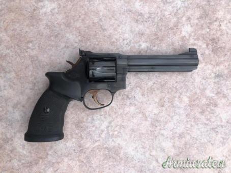 Revolver Manurhin Mr73 sport cal 357 mag canna 5'' proveniente da collezione