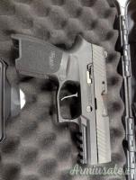 SIG-Sauer P320 Compact 9X21