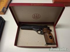 Pistola marca Beretta mod. 76, cal. 22 Long Rifle