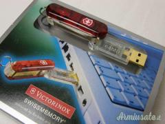 COLTELLO_ VICTORINOX >SWISS MEMORY