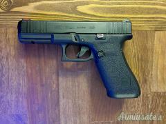 Glock 17 9x21mm IMI Accessoriata