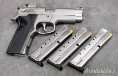 Smith & Wesson 4006 .40 S&W