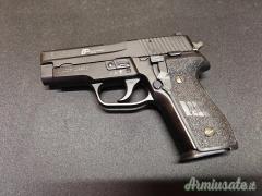 SIG-Sauer P228 9x21mm IMI