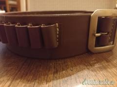 Cinturone in cuoio con portacolpi cal. 38