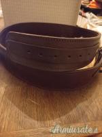 Cinturone con portacolpi