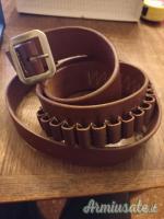 Cinturone con portacolpi