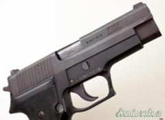 SIG-Sauer P226 9x19mm Parabellum | Luger | NATO