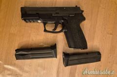 SIG-Sauer P220 9x21mm IMI