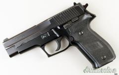 SIG-Sauer P226 9x19mm Parabellum | Luger | NATO