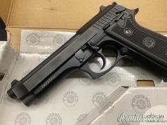 pistola Taurus  PT92 9x21