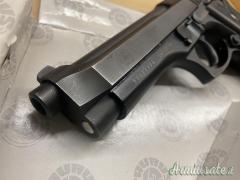 pistola Taurus  PT92 9x21