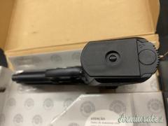 pistola Taurus  PT92 9x21