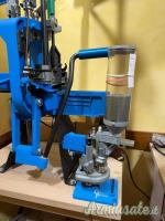 Dillon XL650 + Quick-Feeder + 5 Conversion Kits + Mounting Base (pari al nuovo)