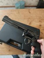 Smith & Wesson  .22 LR Long Rifle