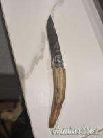 Coltello pieghevole con palco di cervo
