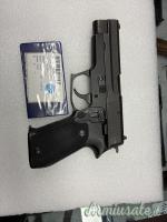 SIG-Sauer P220 .45 ACP