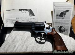 VENDO: Smith & Wesson 586 Combat Magnum (.357) – Un Classico Senza Tempo!