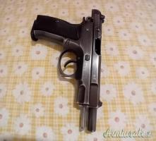 CARINA A DIR POCO ...