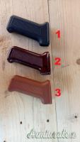 AK47  AKM KALASHNIKOV IMPUGNATURA BACHELITE