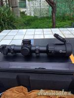 OTTICA DA BATTUTA E ATTCCHI A SGANCIO RAPIDO LEICA