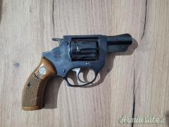 Revolver Astra a 9 colpi cal. 22 magnum.