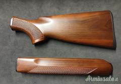 LEGNI DX PER BERETTA  A 304 CAL.12, NUOVI. SOLO CONTATTI TEL. NO MAIL