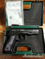 CZ 75 Cal. 8mm a salve.