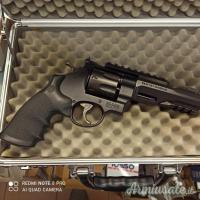 SMITH & WESSON 327 PERFORMANCE CENTER 357 mag.