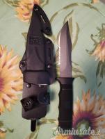 SOG SPECIALTY KNIVES