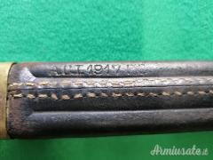 Baionetta originale seconda guerra mondiale italiana Carcano M1891 con fodero in pelle.-