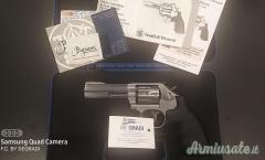 Smith & Wesson 617 - 6 .22 LR Long Rifle
