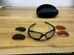 vendo nuovissimi occhiali da tiro oacley