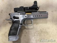 Tanfoglio LIMITED CUSTOM BUZZ  .40 Smith & Wesson | Auto  |  10 x 21 mm