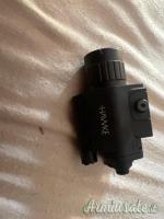 Modulo Tattico ANVKE Torcia + Laser Rosso – Attacco Picatinny