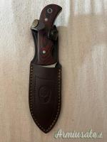 Coltello da Caccia Muela Bisonte 11R – Lama 11,5 cm – Manico in Corallo Pressato + Custodia