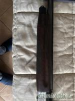 Benelli 121 12 inciso con legni in radica d’ulivo.