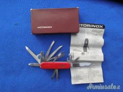 Coltello multiuso Victorinox Champion personalizzato 24 usi con scatola
