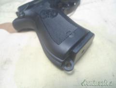 Beretta 84 FS .380 ACP  | 9x17mm Browning Short