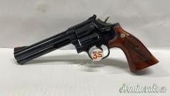 Smith & Wesson 586 6 POLLICI .357 Magnum  |  9x31mmR  | .353 Casull