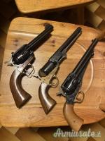 Rivoltelle Uberti, Navy e Dakota.