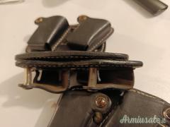 Porta caricatori in cuoio