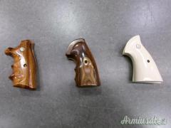 SMITH & WESSON CASTELLO N SET DI GUANCETTE   RIF AC877