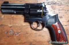 Ruger GP100, calibro 357 Magnum, canna da 4 pollici brunita