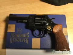 Revolver calibro 320 lungo