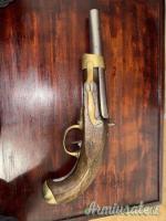 Cofanetto con 3 Pistole a Percussione d’Epoca – XIX Secolo – Da Collezione