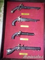 lotto 2vetrine-espositore miniature vintage anni70