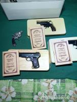 miniature giocattoli in scala anni 80 armodello  made in italy